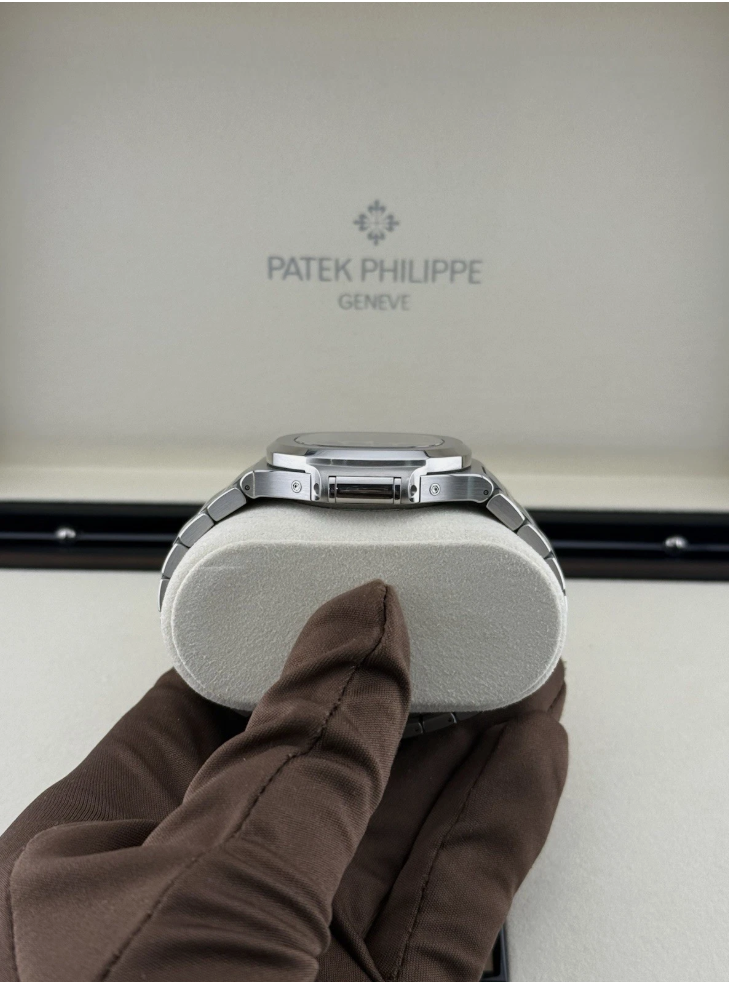 Big Hitters Watch Hunt £300,000 Instant Win